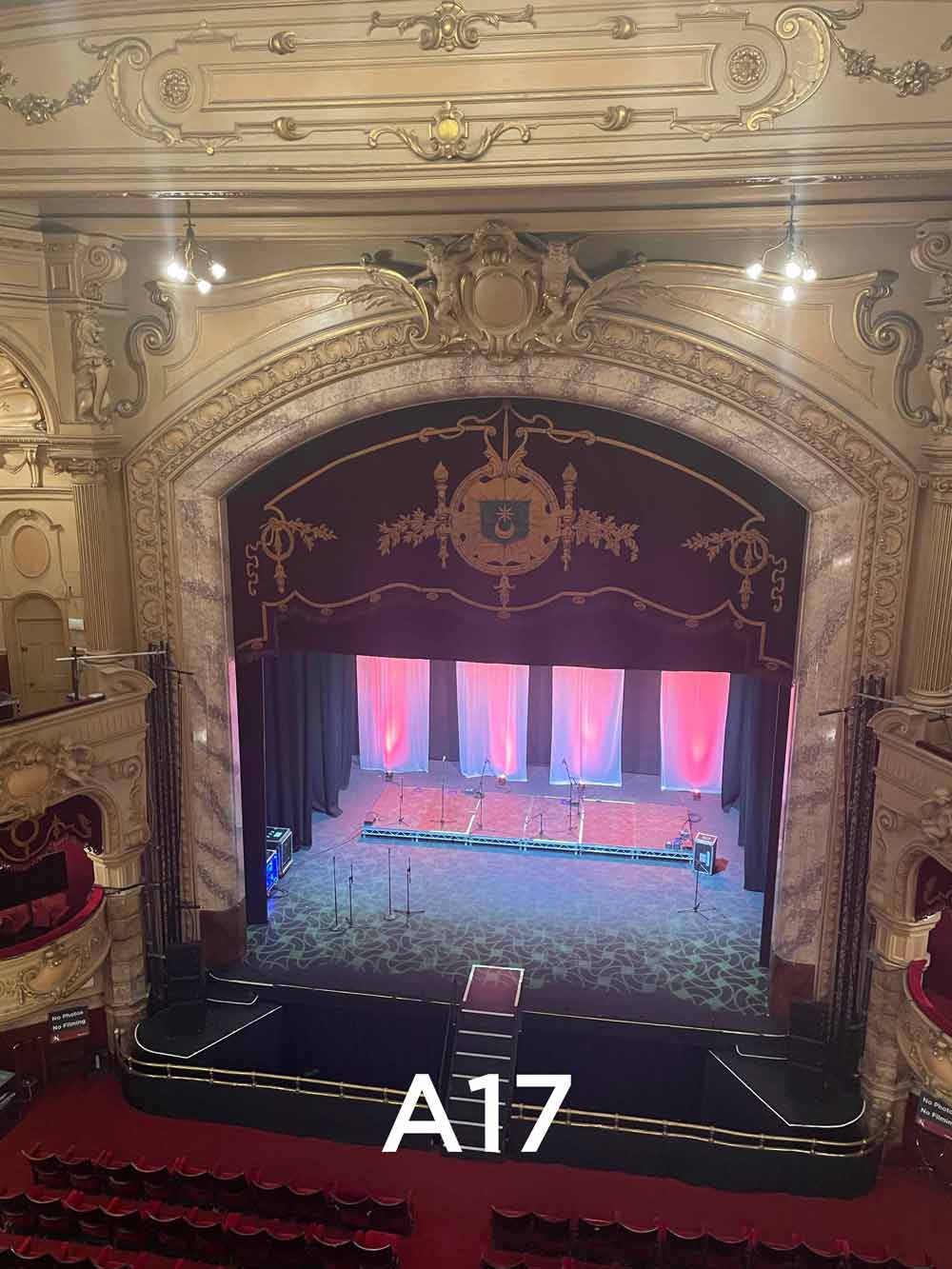 Reserve your Seats in our Gallery for We Will Rock You Kings Theatre