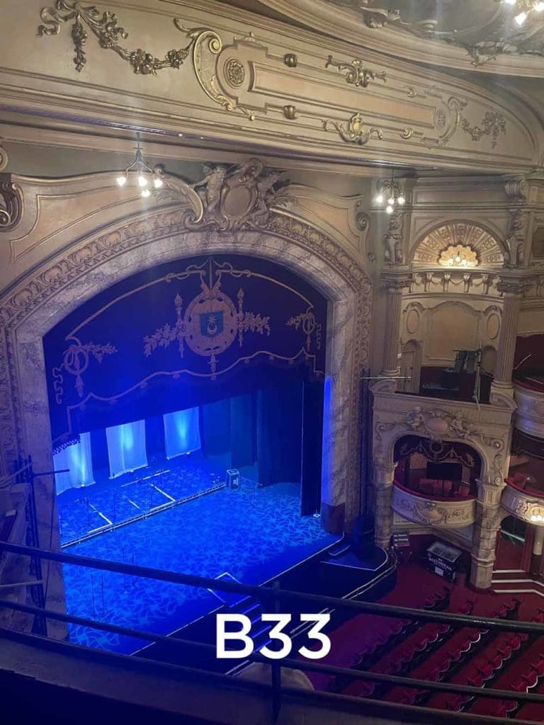 Reserve your Seats in our Gallery for We Will Rock You Kings Theatre