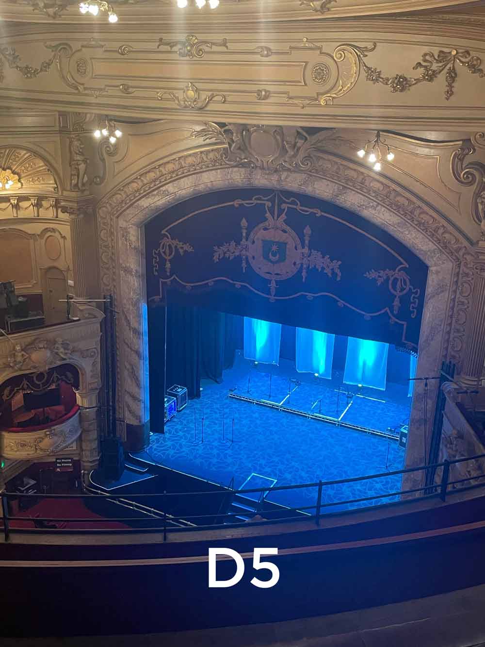 Reserve your Seats in our Gallery for We Will Rock You Kings Theatre